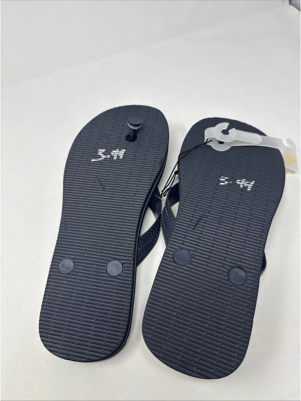 Goodfellow And Company Men’s Blue Flips Flops Size Small 7/8